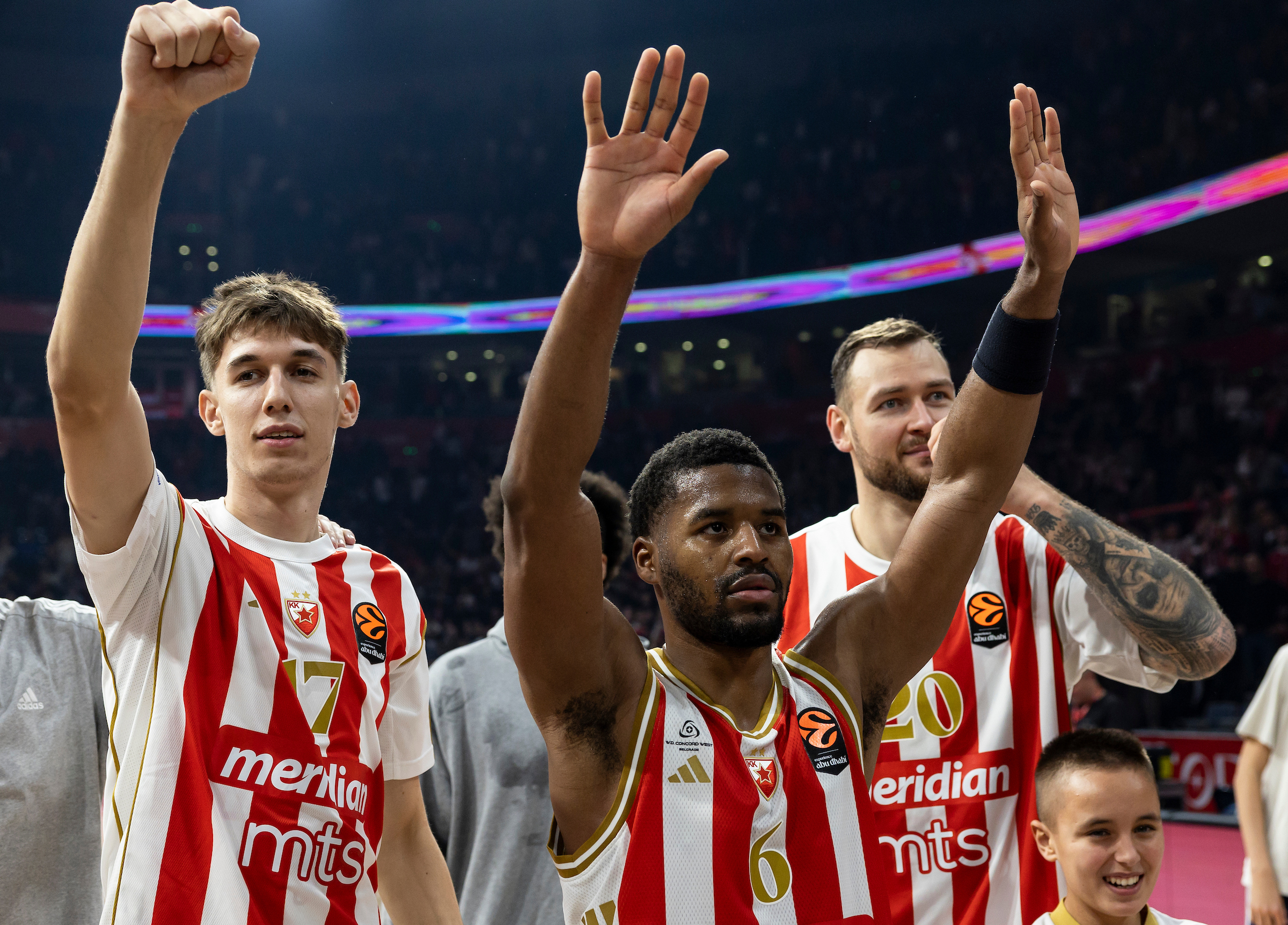 Barcokas pohvalil Zvezdo, igralci trenirali v posebnih majicah, Obradović pričakuje zahtevno tekmo proti Olympiakosu