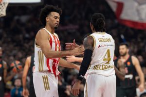 ZVEZDA SLAVILA U BRATSKOM DERBIJU: Srušili Olimpijakos trojkama u pravom NBA meču!