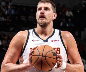 POSTER I „LOPTA KOJA IMA OČI“: Dva nestvarna poteza Jokića o kojima bruji Amerika!