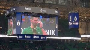 NIJE MOGAO DA ZADRŽI SUZE: Organizatori priredili Đokoviću emotivno iznenađenje!