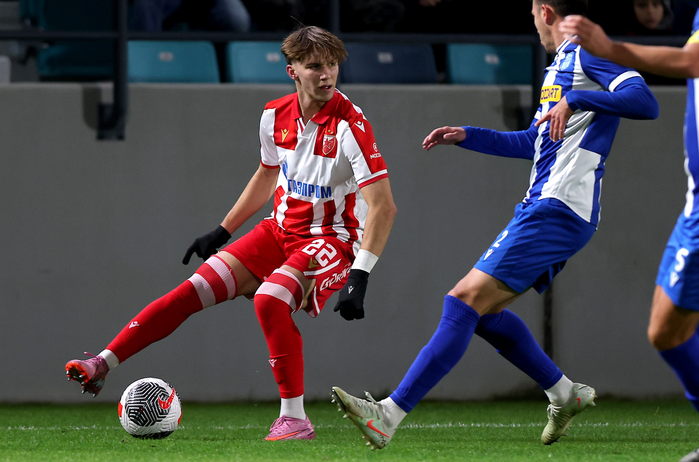 (POLUVREME) GOLEADA U ZAJEČARU: OFK i Zvezda tradicionalno efikasni u prvom poluvremenu!