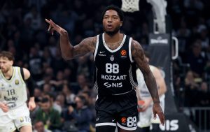 UŠAO U SUKOB SA NAVIJAČEM, A SAD SE OGLASIO NA INSTAGRAMU: Tajrik poslao kratku poruku Grobarima!