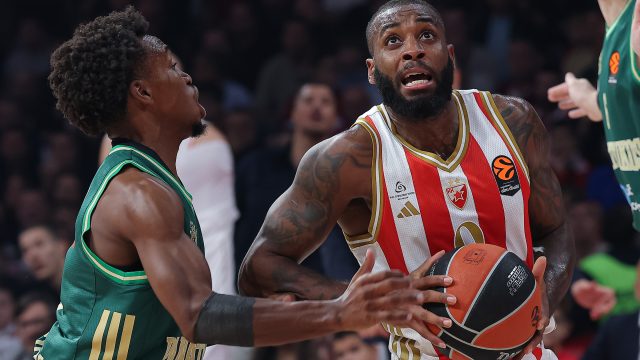 (POLUVREME) KAKVA DOMINACIJA ZVEZDE: Pao se muči i ofanzivno i defanzivno!