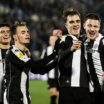 KAKVA SLIKA: Velika nada Partizana na plaži u društvu legende svetskog fudbala! (FOTO)