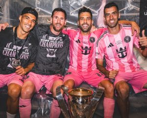 KRAJ DVE BOGATE KARIJERE: Alba i Buskec okačili ‘kopačke o klin’!