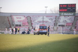 HOROR U NIŠU: Fudbaler nakon sudara hitno prebačen u Urgentni centar!
