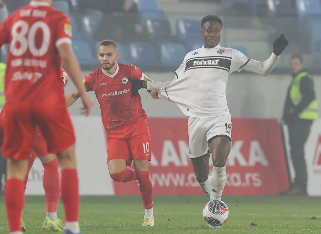 (POLUVREME) UŽASAN FUDBAL PARTIZANA: Milošević drži crno-bele u životu protiv IMT-a!