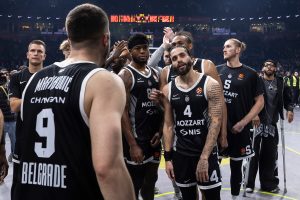 KUPIO NAVIJAČE ZA SVA VREMENA: Grobari pozvali igrače da skandiraju Željku, samo se jedan pridružio!