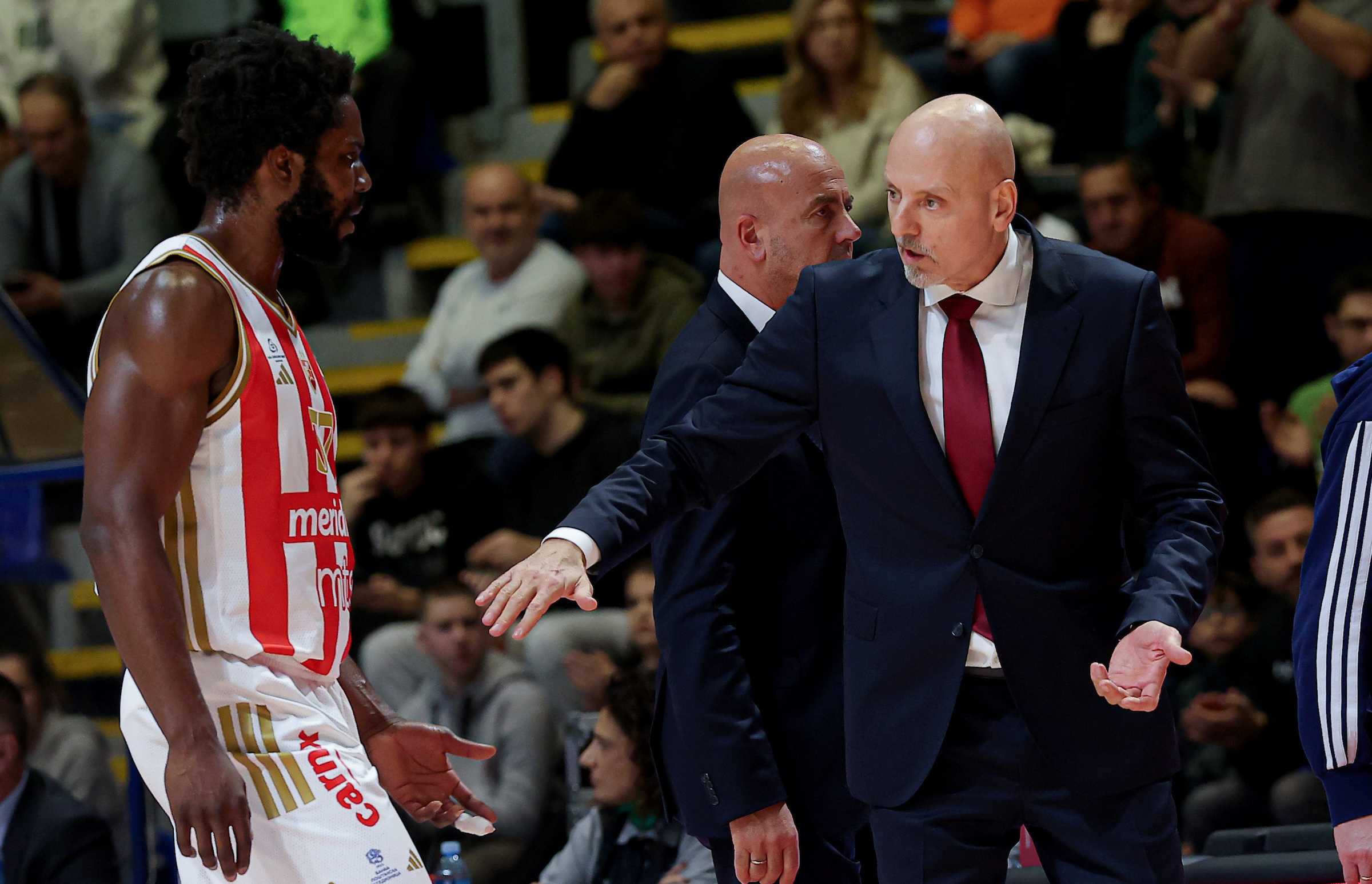 OBRADOVIĆ ZABRINUO SVE: Govorio o pobedi protiv Spartaka, pa pomenuo Monekea!