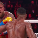 MOMENAT KOJI JE IZLOMIO VILICU I NOKAUTIRAO BIVŠEG JUTJUBERA: Džejk Pol završio u bolnici, evo kako je sve izgledalo!