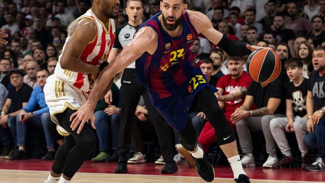 (POLUVREME) ZVEZDA GUBI NA SVOM TERENU: Barselona kontroliše utakmicu, crveno-beli uhvatili priključak tek na kraju!