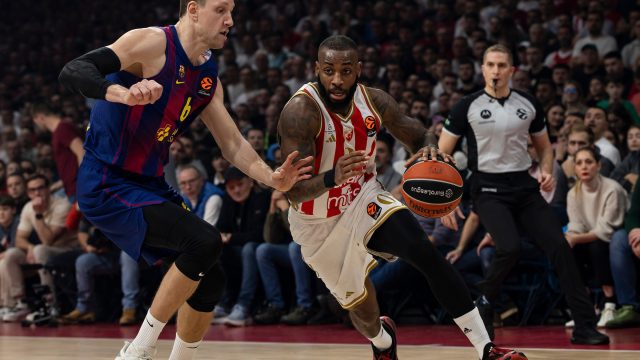 AU, KODI ŠTA OVO BI? Igrač Barse ponizio Zvezdinog pleja, snimak zapalio mreže!