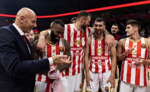 ATMOSFERA KAKVU NEMA NITI JEDAN EVROLIGAŠKI SASTAV: Saigračima neizmerno drago zbog ostanka veterana, evo kako su proslavili!