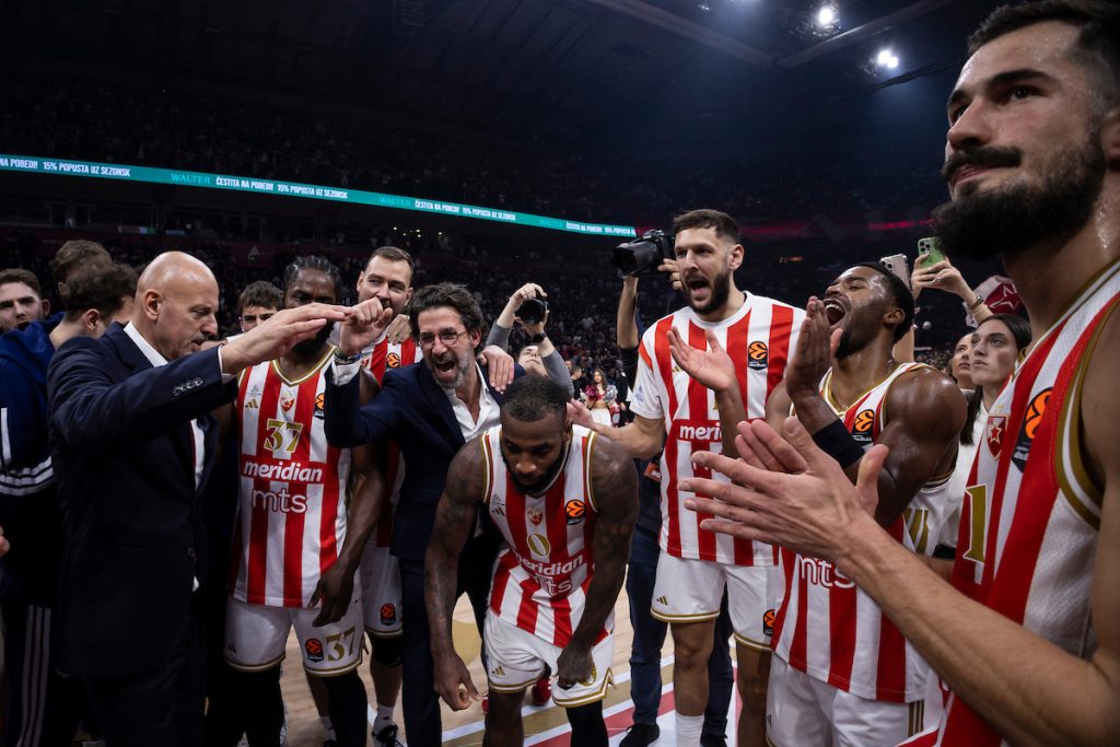 NOVA GLAVOBOLJA ZA SAŠU OBRADOVIĆA: Još jedan igrač povređen!