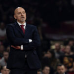 OBRADOVIĆ KRATAK NA KOFERENCIJI: „Slavim slavu, moram da idem da popijem rakiju!“