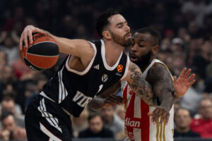 DRAMA U POSLEDNJOJ ČETVRTINI PRIPALA ZVEZDI: Crveno-beli slavili u finišu utakmice!