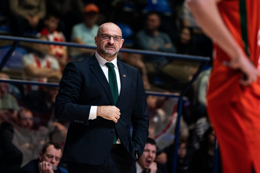 MITROVIĆ SVE ŠOKIRAO: „Ah, taj grip – dvojica igrača su povraćala usred meča sa Zvezdom!“