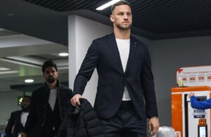 ZVEZDA OTPUTOVALA U GRAC: Evo koji igrači izlaze na megdan Šturmu!