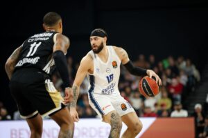 I TO IZ REDOVA CRVENO-BELIH: Efes dovodi plejmejkera pred duel sa Zvezdom!