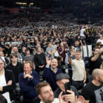 TREJSI ZAPALILA „GROBARE“: Žena Matijasa Lesora sve oduševila jedinstvenim kaputom!