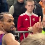 ZAR SE OVAKO PONAŠA PROFESIONALNI SPORTISTA? Sraman potez Pantera, srednji prst za navijače!