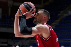 ŠTA JE SA GUDURIĆEM? Italijani otkrili detalje o povredi srpskog košarkaša! (FOTO)