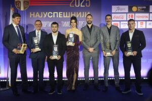 ZLATNA ATLETIČARKA I ZLATNI RVAČ: Izabrani najuspešniji sportisti Srbije za ovu godinu!