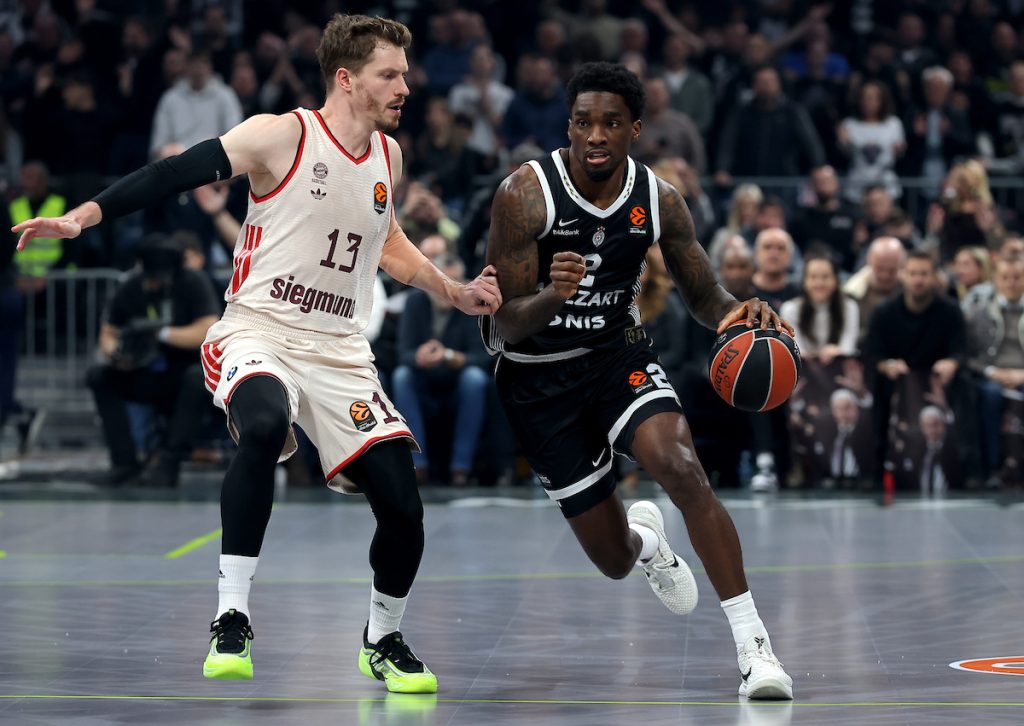 (POLUVREME) BAJERN VODI, PARTIZAN IMA PRIKLJUČAK: Džabari Parker uništio momentum i vratio goste u život!