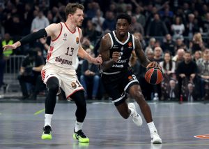 (POLUVREME) BAJERN VODI, PARTIZAN IMA PRIKLJUČAK: Džabari Parker uništio momentum i vratio goste u život!