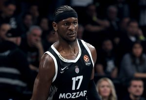 JEDINI MU SKANDIRAO, PA NA PITANJE O NJEMU ZANEMEO: Bonga nije želeo da govori o Obradoviću!