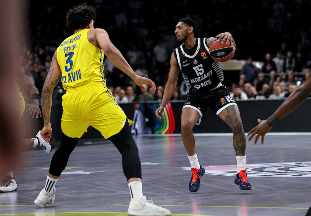 (POLUVREME) PARTIZAN POČEO DOBRO, PA POTPUNO STAO: Penjarojini izabranici primili 58 poena za dve četvrtine!