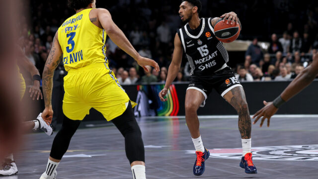 (POLUVREME) PARTIZAN POČEO DOBRO, PA POTPUNO STAO: Penjarojini izabranici primili 58 poena za dve četvrtine!