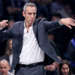 IGRAČI SPREČILI SMENU TRENERA, SADA SERIJSKI POBEĐUJU: Preporod Makabija u Evroligi za neverovatan niz!