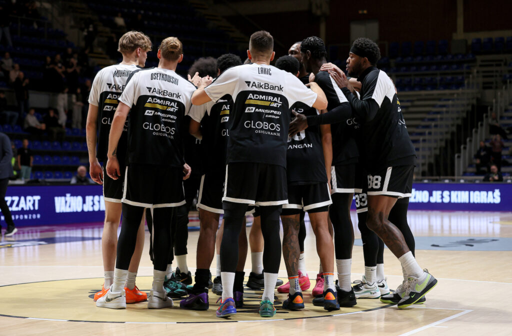 DA LI SE OVAKO NEŠTO DESILO U NOVIJOJ ISTORIJI PARTIZANA: Hala sablasno prazna, ovako mali broj navijača se ne pamti!