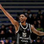 (POLUVREME) ŠEST TROJKI PEJNA ZA POLUVREME: Ludačka partija Amerikanca!