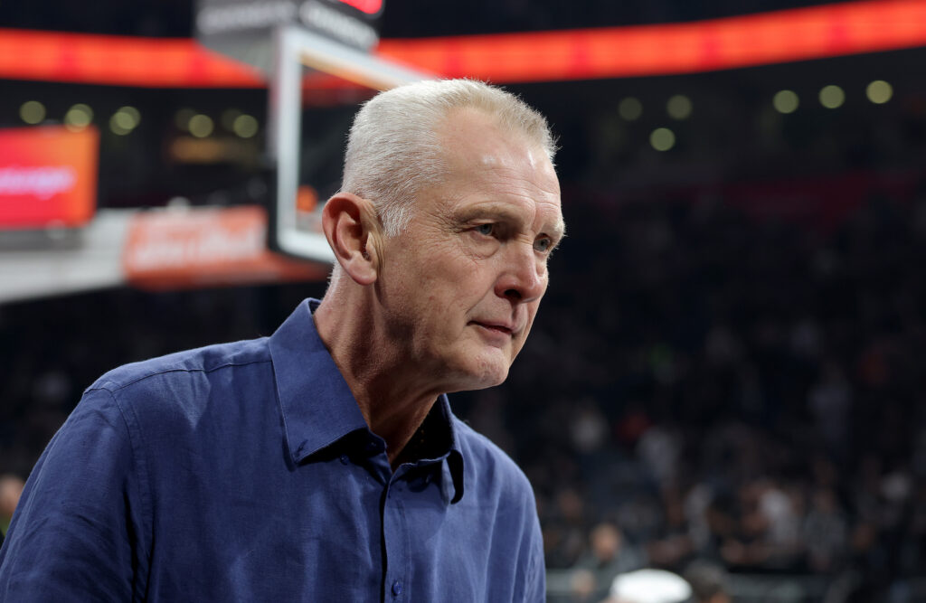 GROBARI BEZ MILOSTI: Pljušte zvižduci upućeni Paspalju! (VIDEO)