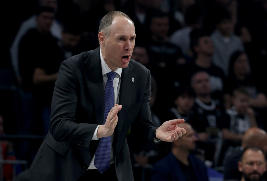 DEBAKL U PUNOJ ARENI, TRENER SE IZVINJAVA: Mnogo stvari je bilo upitno u ovoj utakmici!