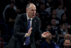 DEBAKL U PUNOJ ARENI, TRENER SE IZVINJAVA: Mnogo stvari je bilo upitno u ovoj utakmici!