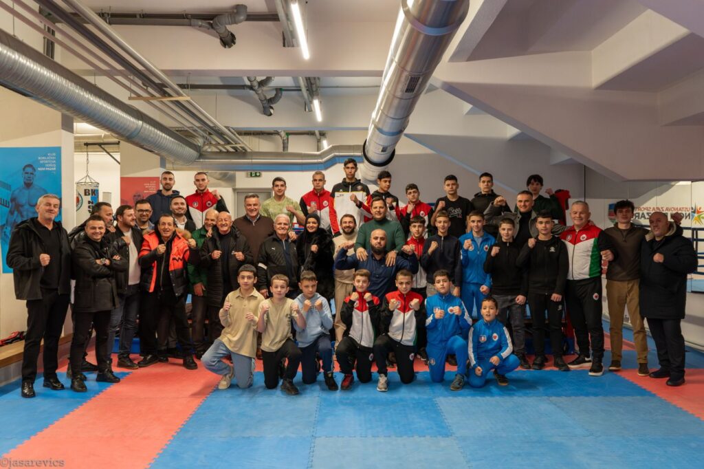 TAKO SE RAZVIJA SPORT: Novi Pazar dobio regionalni bokserski centar!