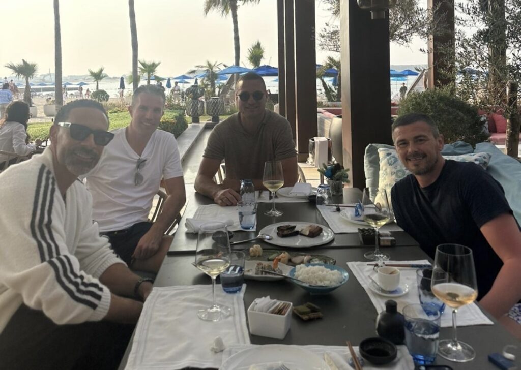 KAKVO DRUŠTVO ZA JEDNOG OD GLAVNIH LJUDI PARTIZANA: Legende svetskog fudbala na ručku sa Dankom Lazovićem!