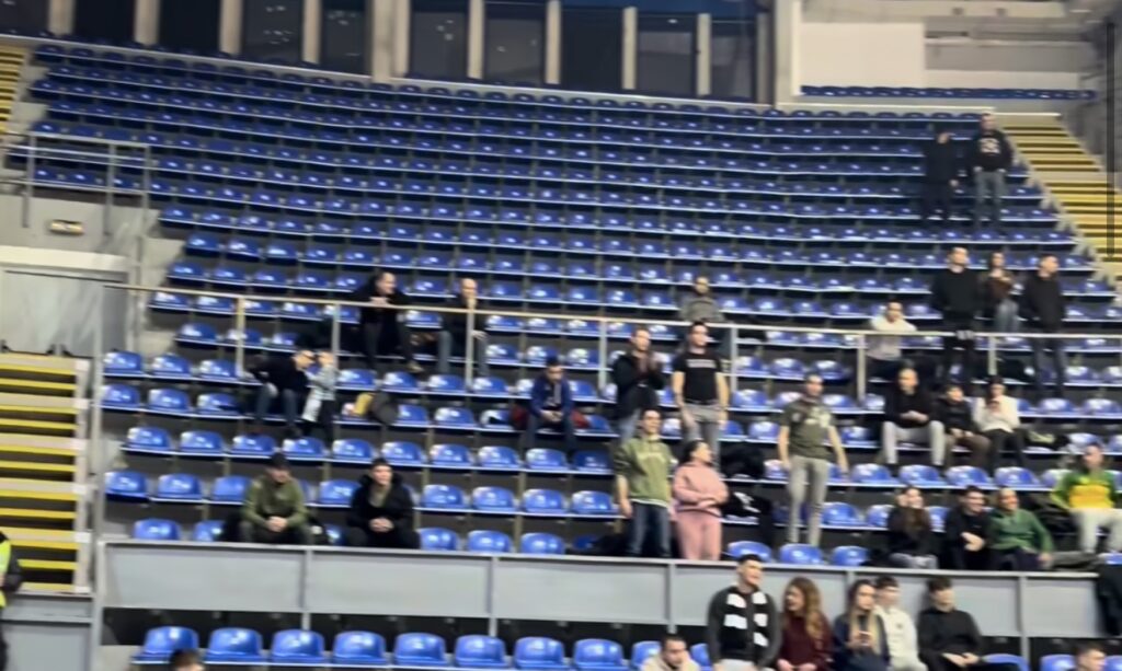 DA LI SE OVAKO NEŠTO DESILO U NOVIJOJ ISTORIJI PARTIZANA: Hala sablasno prazna, ovako mali broj navijača se ne pamti!