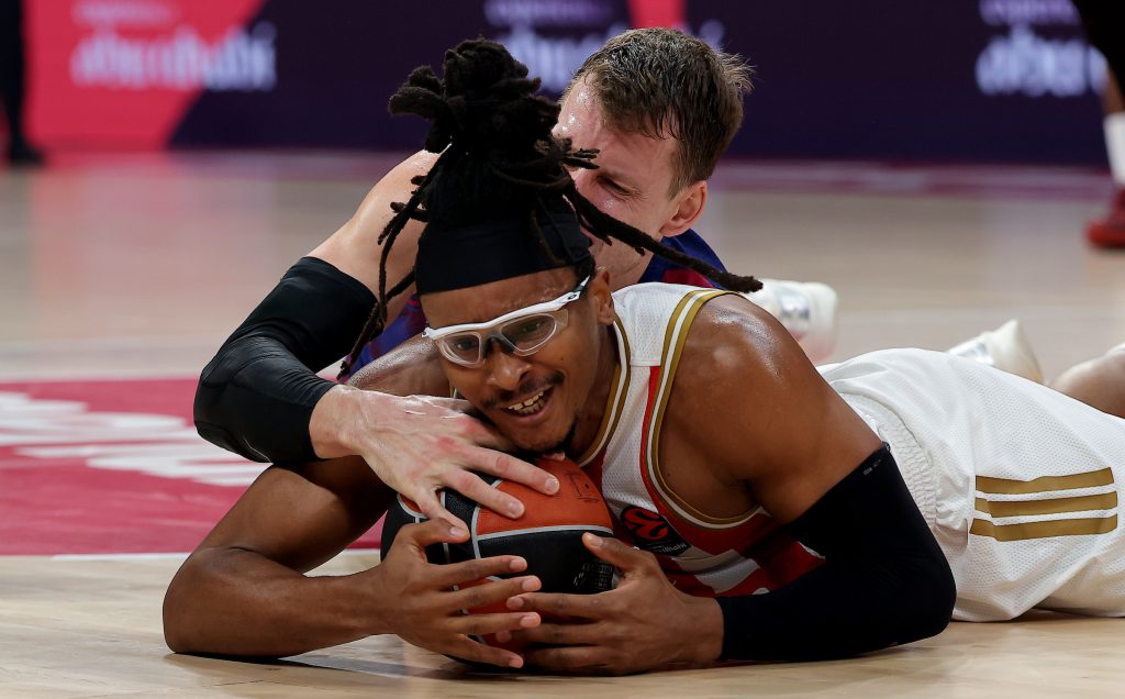 MONEKE VEROVATNO PROPUŠTA DERBI: Crveno-beli desetkovani na megdan Partizanu!