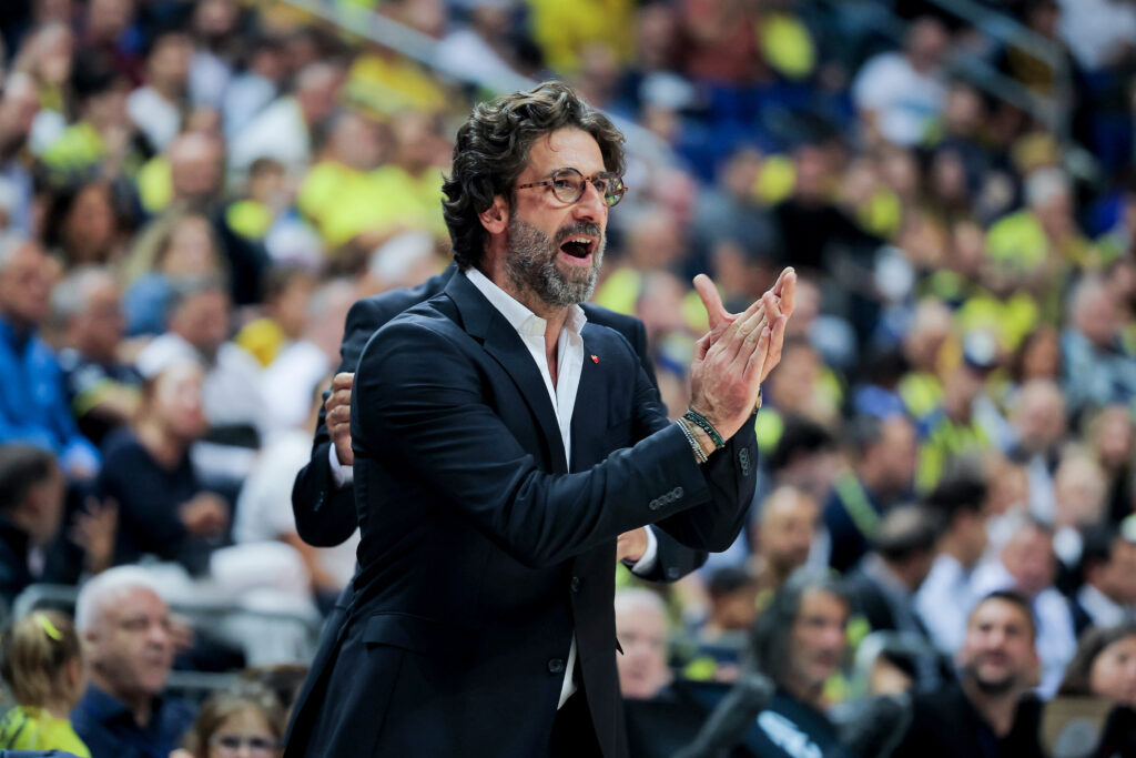 NASTAVLJA SOLO: Tomislav Tomović napušta Crvenu zvezdu, preuzima klub iz Rusije!