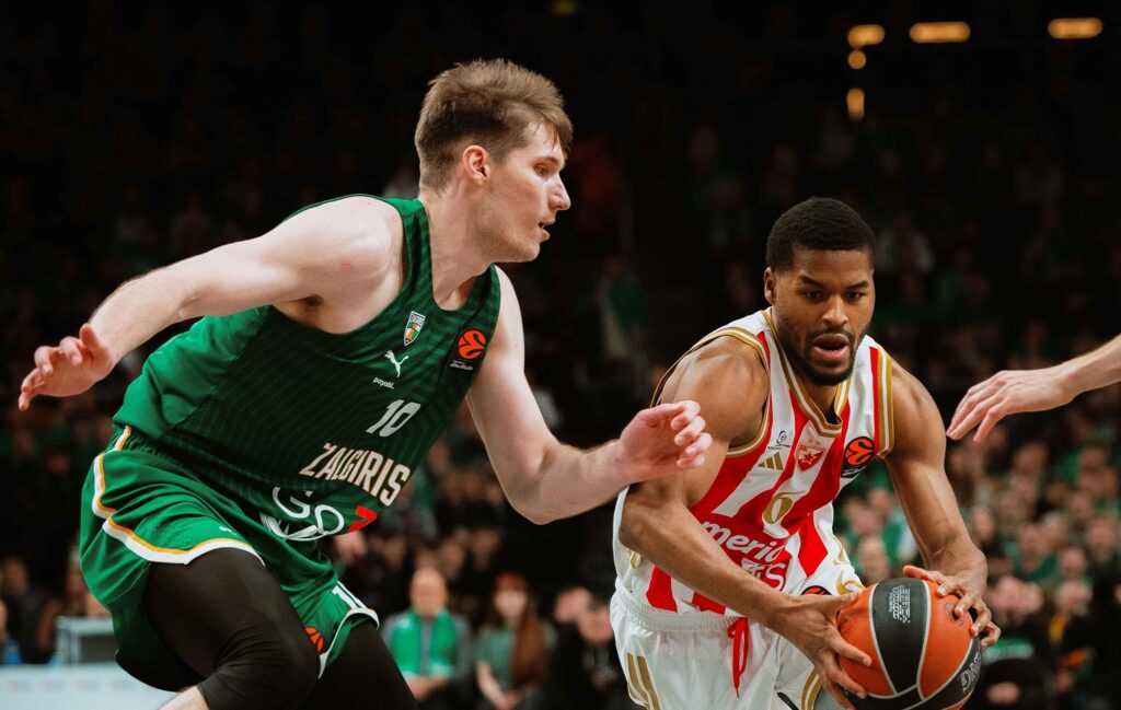 (POLUVREME) CRVENA ZVEZDA ZA SADA NE POSTOJI U KAUNASU: Trećina poena sa linije za slobodna bacanja!