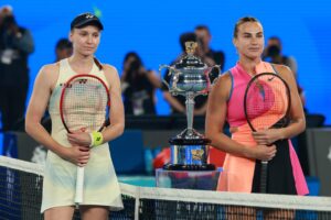 NIŠTA OD TITULE ZA ARINU, RIBAKINA DOŠLA DO PEHARA: Sabalenka ponovo ispustila dobijen meč i titulu u Melburnu!