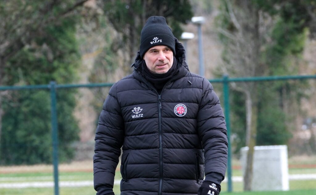 STANOJE IZDRŽAO 30 SEKUNDI DA NE PRIMI GOL, TEŽAK PUT KA OPSTANKU: Šampion preslišao Karagumruk!