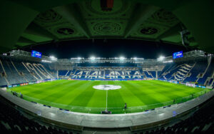 KAO PUZLA U VIDEO IGRICI: Navijači Atalante „provalili“ šifru stadiona u Bergamu, pojavio se urnebesni snimak!