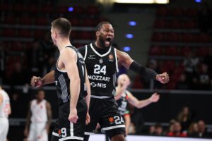 ČUDO VELIKOG PARTIZANA KOME SE DIVI CELA EVROPA: Evo kako je Partizan okrenuo istorijski minus i ponovo postao glavna tema evropske košarke!
