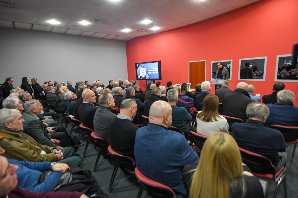 POČIVAJ U MIRU: Održana komemoracija u čast Milorada Kosanovića!