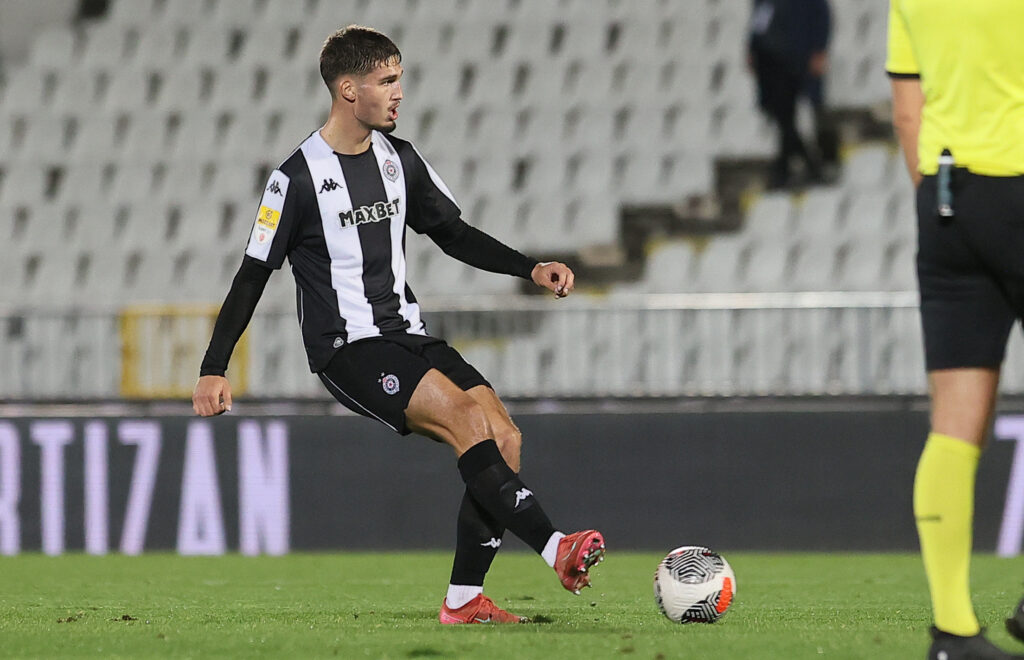 SIMIĆ MEĐU ELITOM: Partizanov biser rame uz rame sa štoperom Reala!